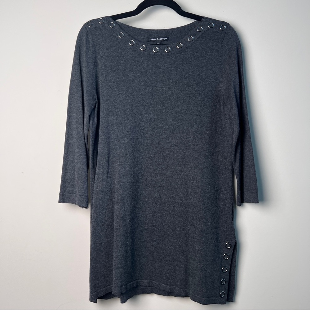 Cable & Gauge Gray Grommet accent scoop neck Women's Top small